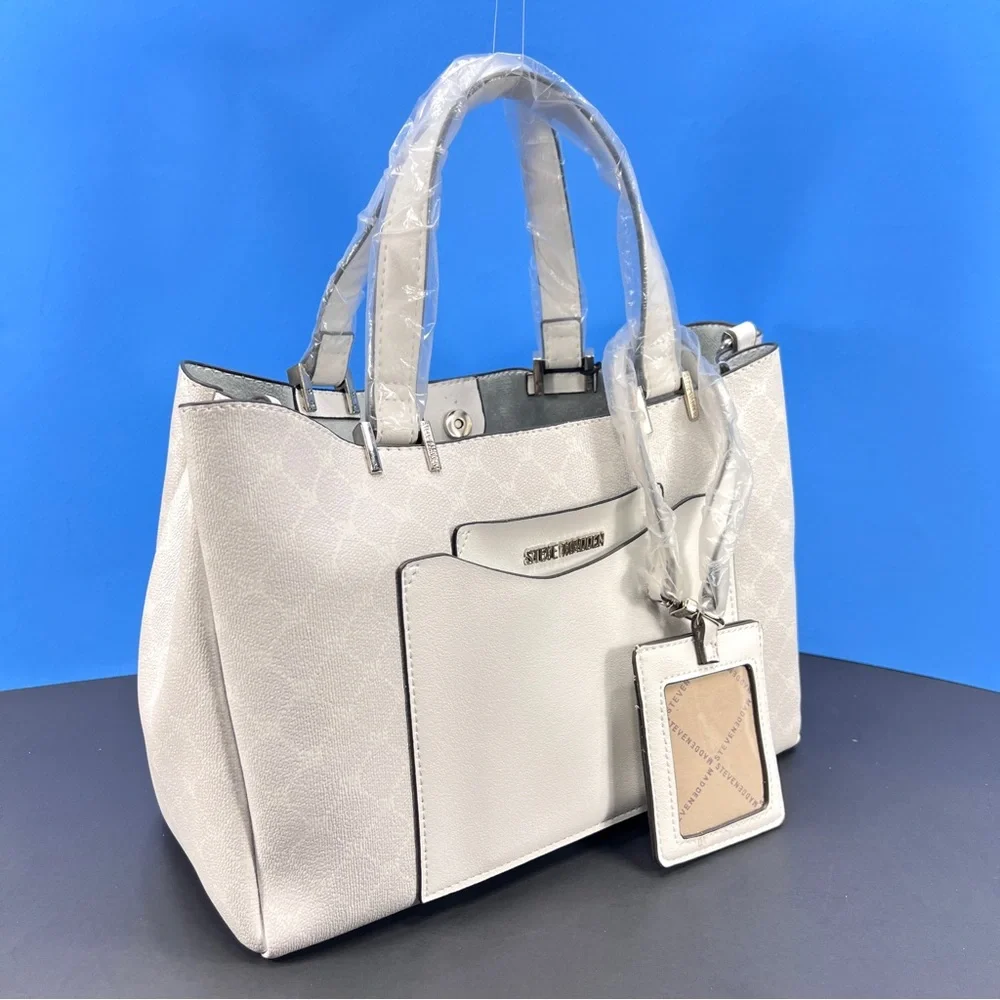 Steve Madden White Logo-Print Handbag set! bag, pouch, scarf, crossbody strap - Picture 3 of 9